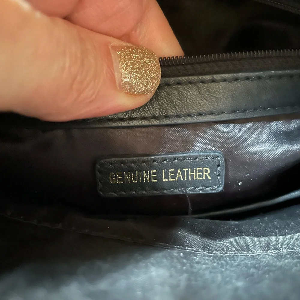 NWT St John Knits Quilted Leather Handbag top Handel,cross body strap Authentic - Picture 11 of 16